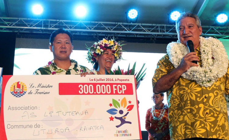 LP Tuteaua d’Uturoa remporte le 1er prix du concours "j'embellis ma commune" LP Tuteaua d’Uturoa remporte le 1er prix du concours "j'embellis ma commune"