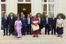 Une délégation des autorités coutumières de Wallis-et-Futuna en visite à Paris Une délégation des autorités coutumières de Wallis-et-Futuna en visite à Paris