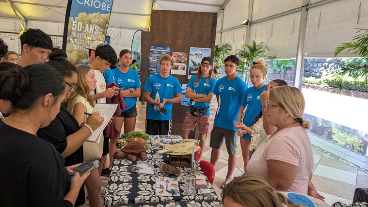 L’association Te Mana O Te Moana sensibilise les élèves à la protection du monde marin. L’association Te Mana O Te Moana sensibilise les élèves à la protection du monde marin.