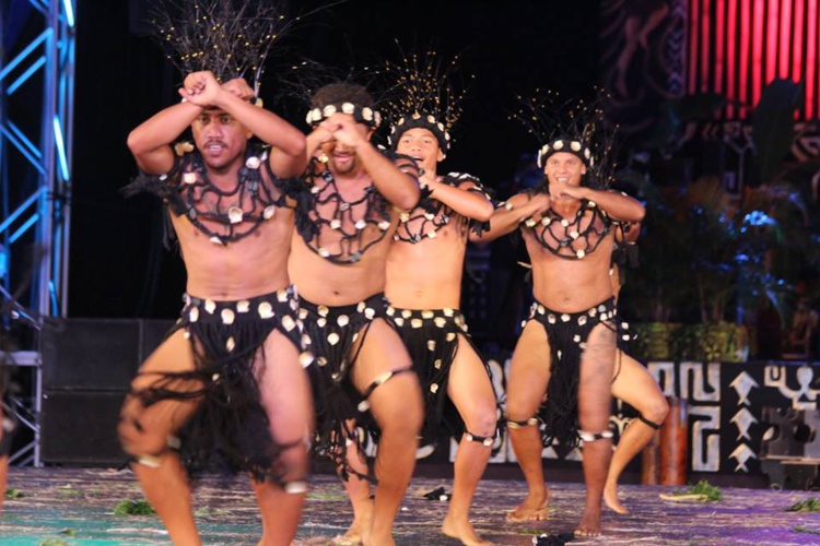 En plus de la prestation du groupe, c'est également le travail du costumier qui a été remarqué au Heiva. En plus de la prestation du groupe, c'est également le travail du costumier qui a été remarqué au Heiva.