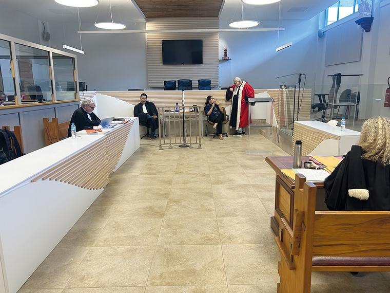 15 ans de prison pour le père incestueux 15 ans de prison pour le père incestueux