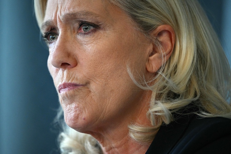 Le RN veut déjà faire tomber des têtes