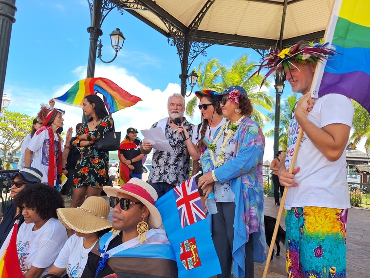 Une manifestation soutenue par le maire de Papeete et la vice-présidente. Une manifestation soutenue par le maire de Papeete et la vice-présidente.