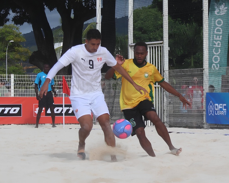 Beach soccer –Les Tiki Toa en démonstration Beach soccer –Les Tiki Toa en démonstration