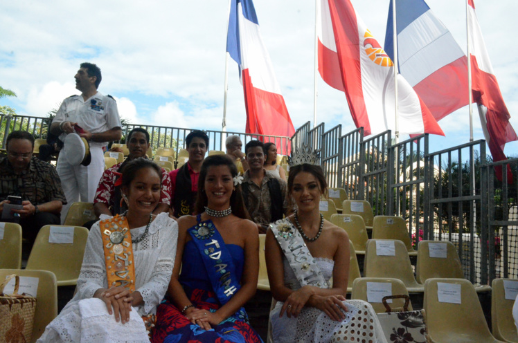 Un défilé du 14 juillet entre pluie et soleil Un défilé du 14 juillet entre pluie et soleil