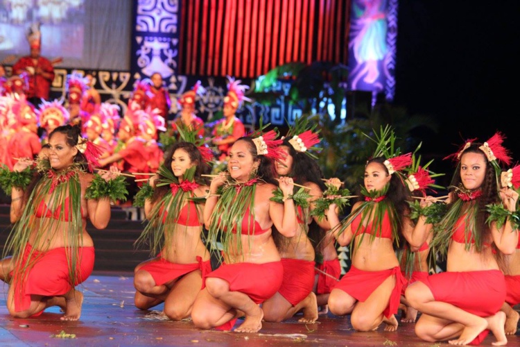 Tamarii Vaira'o est également un des groupes de danse en amateur qui a été très apprécié par le public. Pour sa première participation au Heiva, la troupe de la presqu'île a conté l'histoire de "La destinée de Maui né foetus".