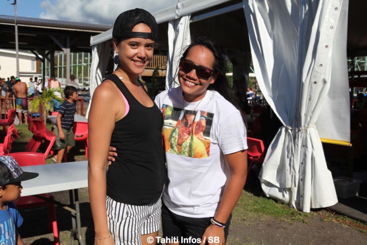 A droite, Healani Vairaaroa, la sœur de Tainui qui rame aussi pour Team Opt A droite, Healani Vairaaroa, la sœur de Tainui qui rame aussi pour Team Opt