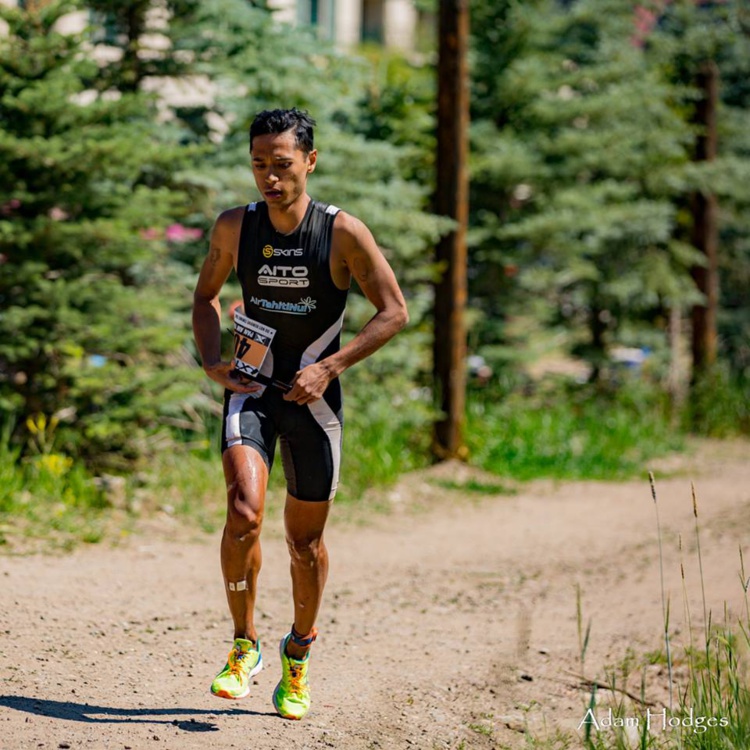 Cédric a pu terminer la course en 1e position chez les amateurs, malgré une chute à vélo Cédric a pu terminer la course en 1e position chez les amateurs, malgré une chute à vélo