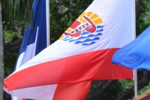 La limite d'âge était fixée à 45 ans pour le recrutement par concours externe.