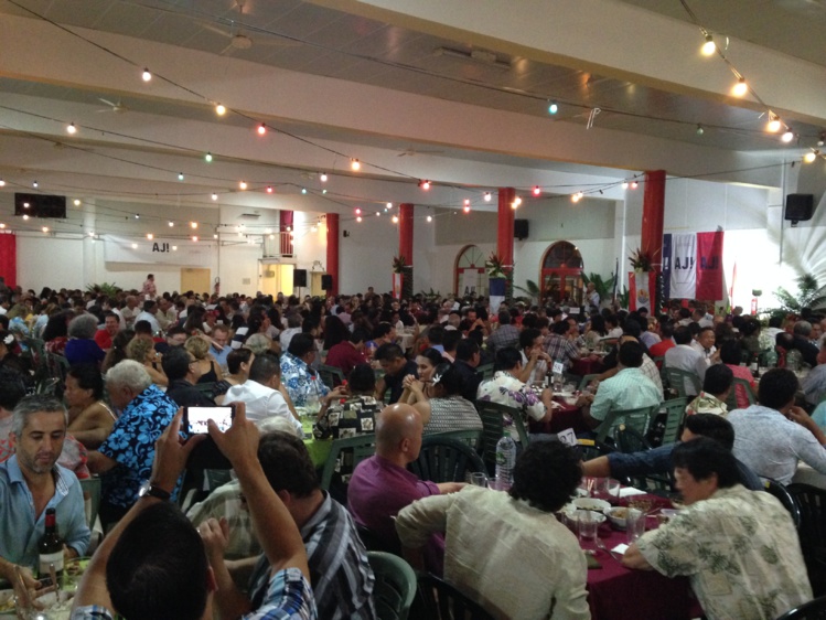 800 personnes au dîner-débat d’Alain Juppé 800 personnes au dîner-débat d’Alain Juppé