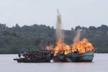Pêche illégale: l'Indonésie va couler des dizaines de bateaux étrangers confisqués
