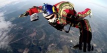 USA: un parachutiste se précipite dans le vide... sans parachute USA: un parachutiste se précipite dans le vide... sans parachute