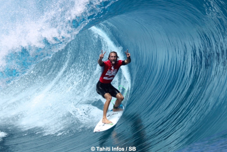 Une victoire pour le surf mondial (Owen Wright à Teahupo'o)