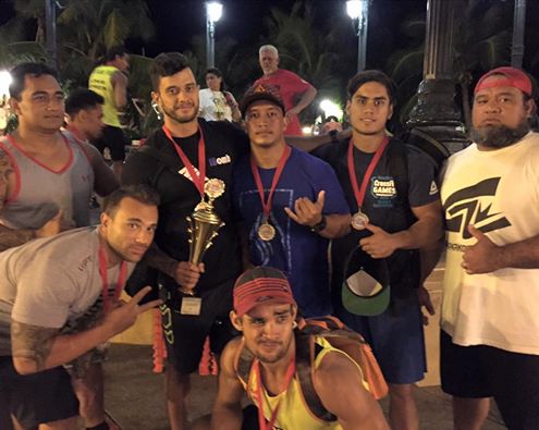 Les boys de Nahiti ont fait le show Yves, Vaihau, Teremu...