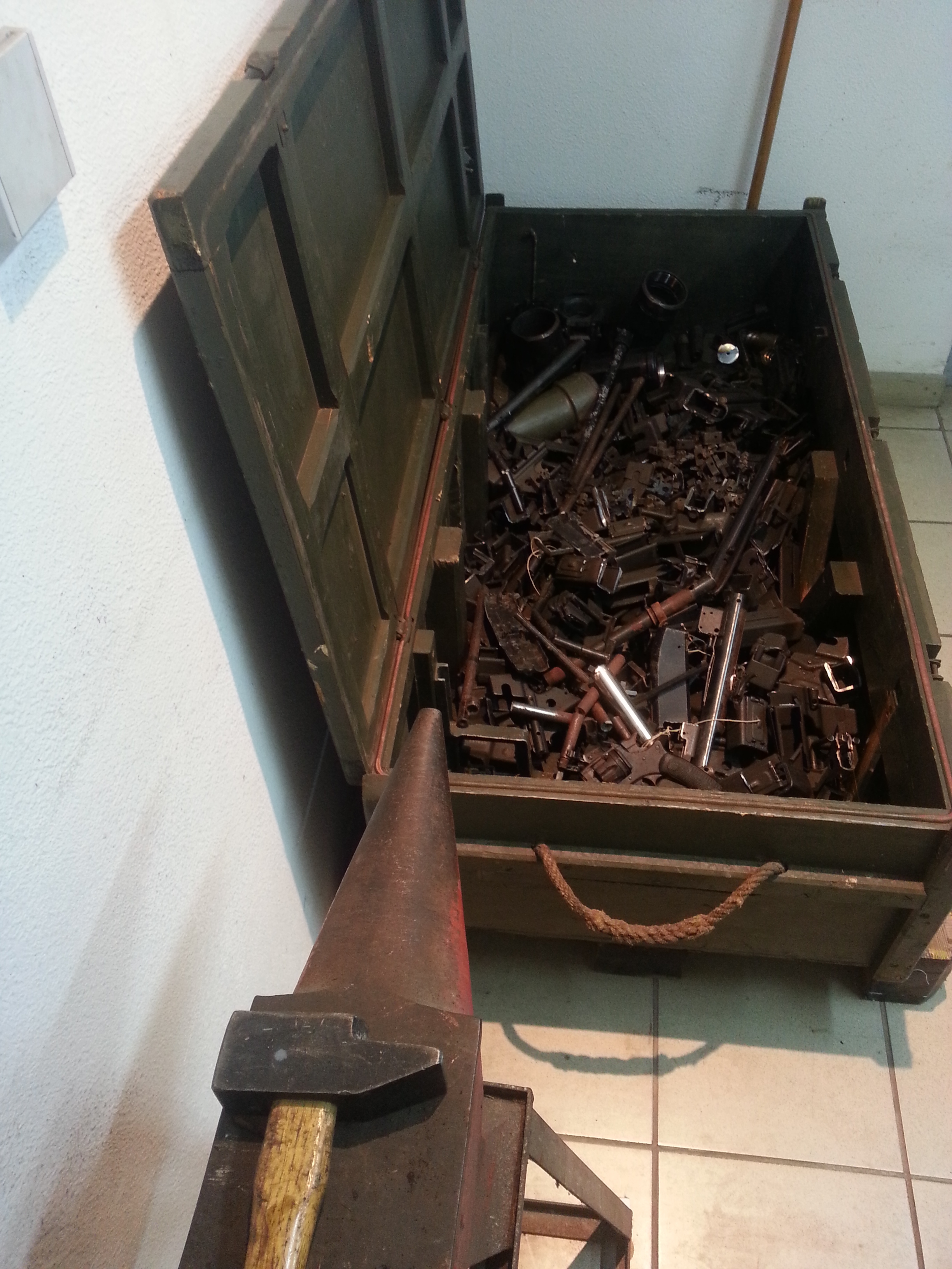 200 armes et 11 341 munitions illégales à la casse pour éviter des drames dans les foyers