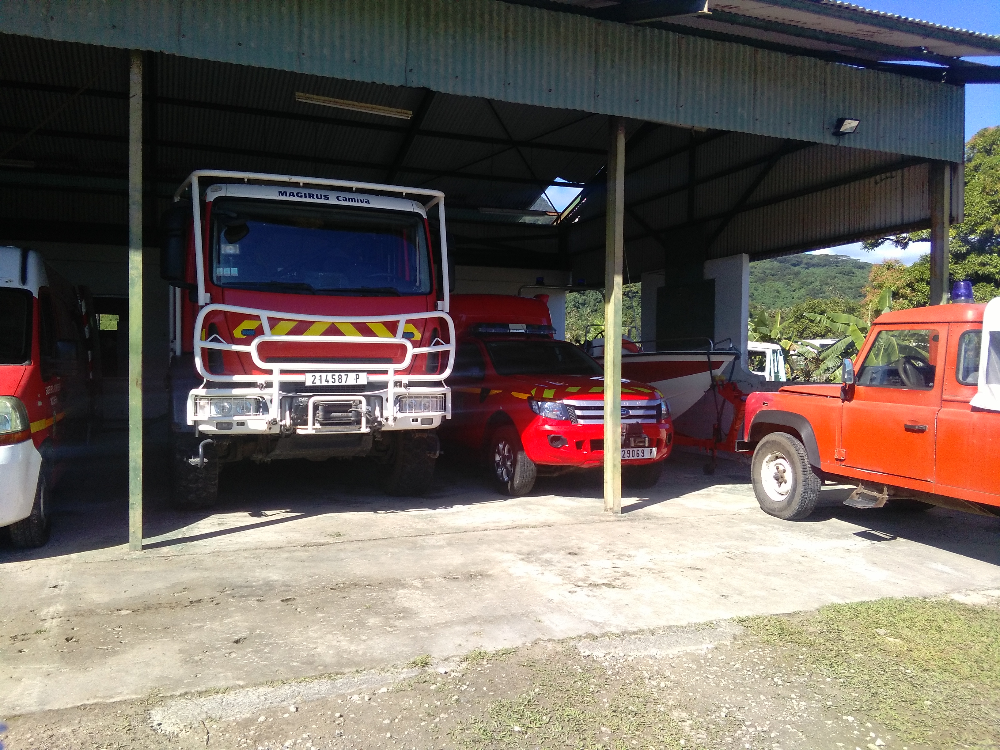 Sept sapeurs-pompiers volontaires de la caserne de Nuuroa à Haapiti se retrouvent en mauvaise posture