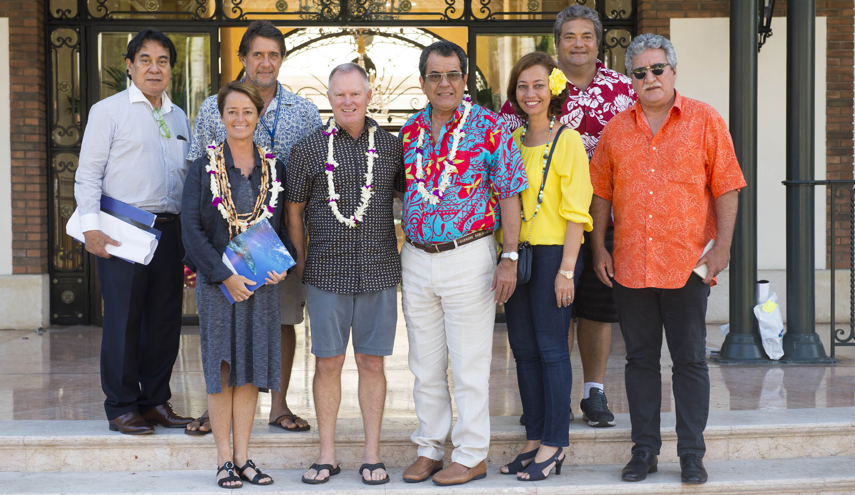 Accès facilité pour les surfeurs tahitiens aux compétitions à Hawaii