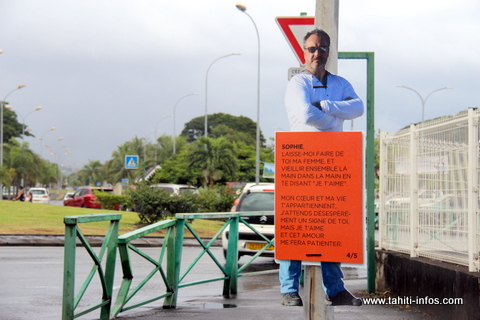 L'amoureux transi ne lâche pas l'affaire