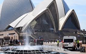 Un adolescent arrêté devant l'opéra de Sydney pour avoir proféré des menaces extrémistes