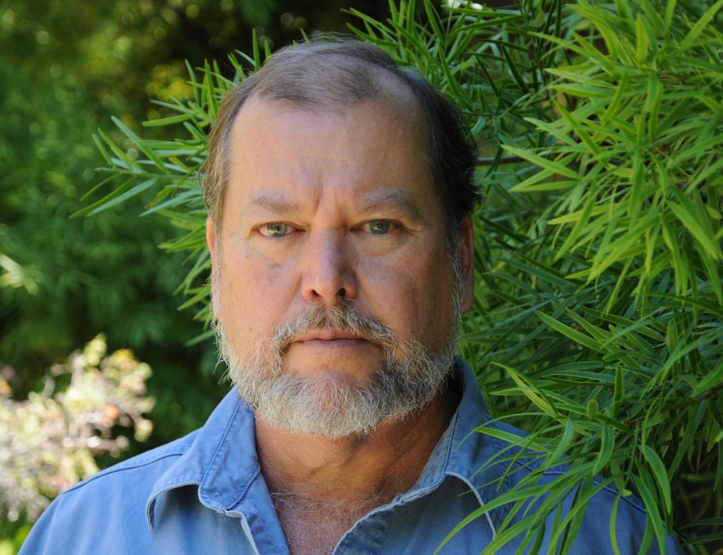 Un grand spécialiste de l'archéologie du Pacifique distingué par l'université