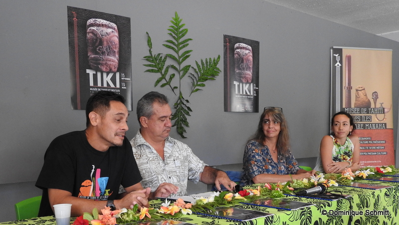 De gauche à droite : Tara Hiquily, commissaire de l'exposition, Heremoana Maamaatuaiahutapu, ministre de la Culture, Christel Vieille-Ramseyer, commissaire de l'exposition, et Théano Jaillet, directrice du Musée de Tahiti et des îles.