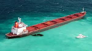 Cargo échoué sur la Grande barrière de corail: un groupe chinois accepte de payer