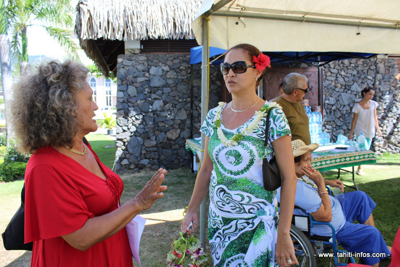 La présidente de l'association et une aidante de malade.