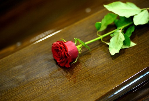 Mieux comprendre : Comment rapatrier un défunt vers les îles ?