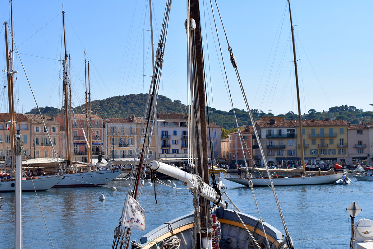 Tahiti et Saint-Tropez : les voiles de l'amitié