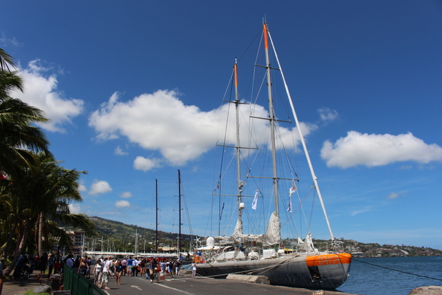 Page enfant : Tara est arrivée à Papeete