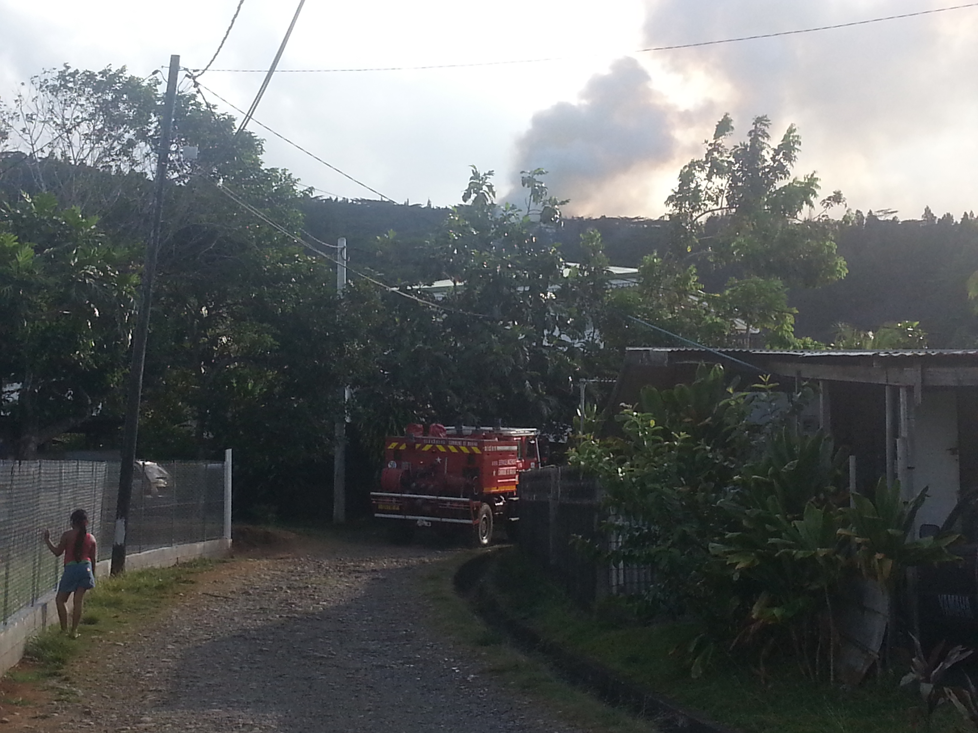 Incendie sur le plateau Atohei à Papenoo, les gros moyens mobilisés (Màj)