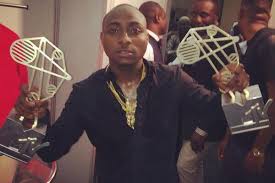 La star de l'afro-pop Wizkid rafle la mise aux MTV Africa Music Awards
