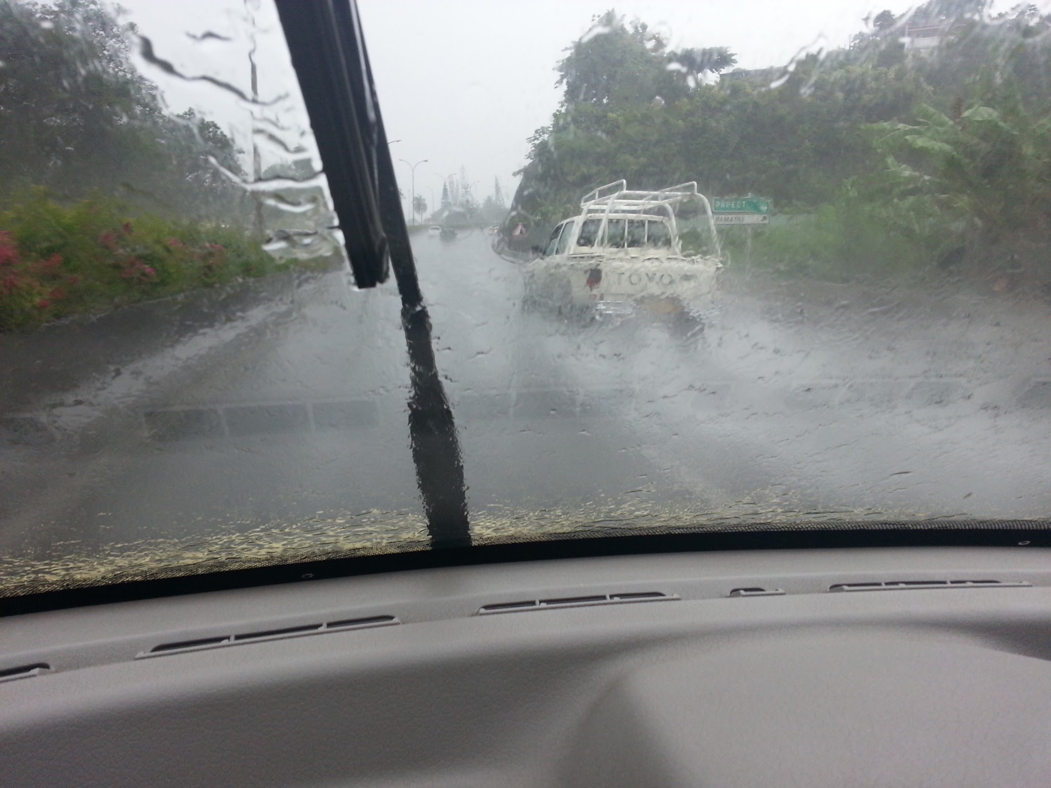 Attention sur les routes par temps de pluie.