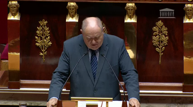 René Dosière s'attaque à "la sur-rémunération des fonctionnaires locaux"