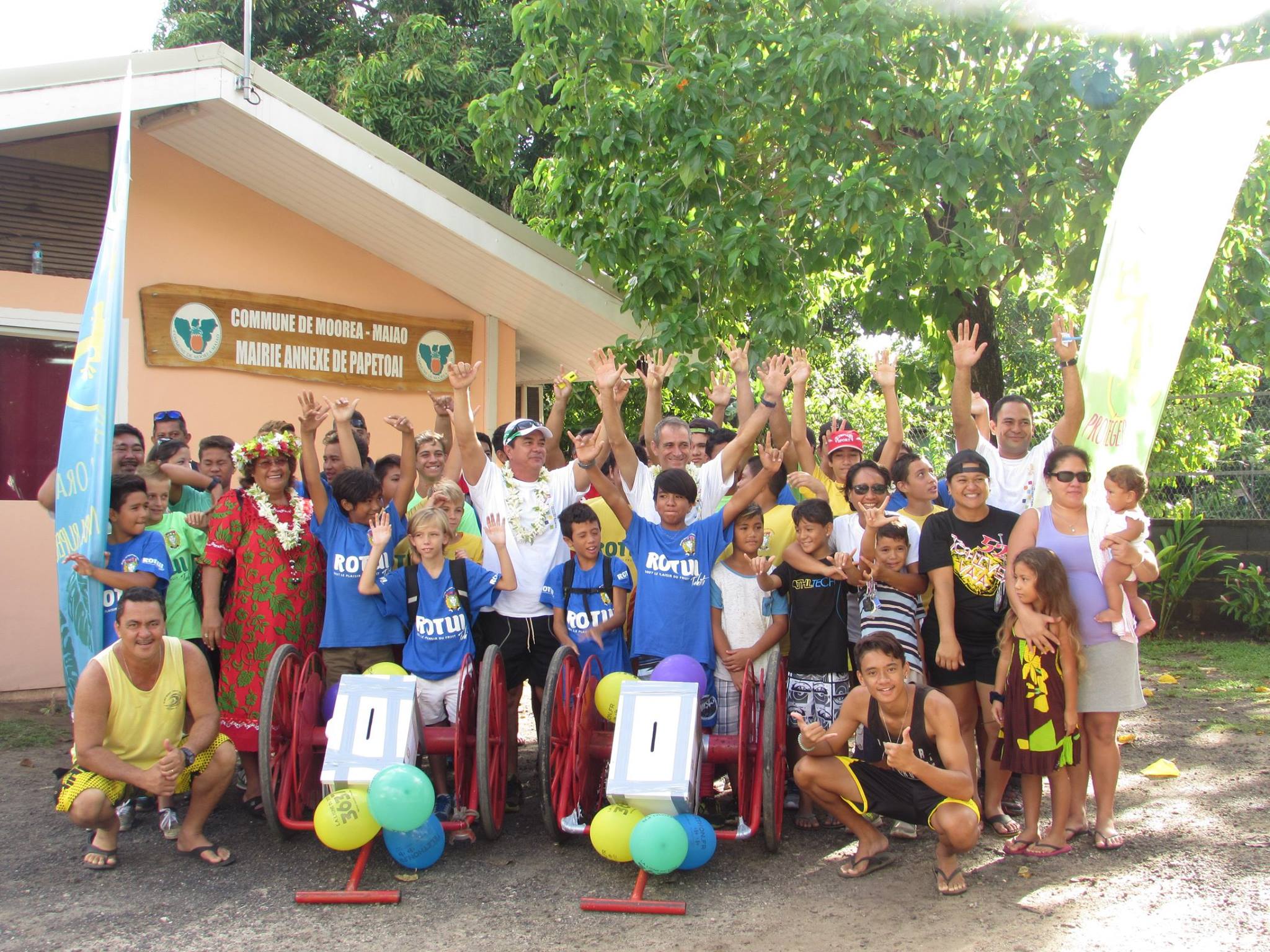 Le point de départ a été donné à la mairie annexe de Papetoai.