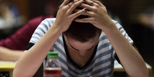 Salarié, déprimé... portrait de l'étudiant en France en 2016