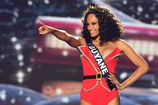 Miss France 2017 : Qui est Alicia Aylies?