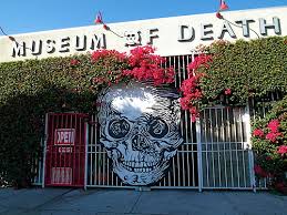 Lapins, mort, coeurs brisés: Los Angeles, la ville des musées azimutés