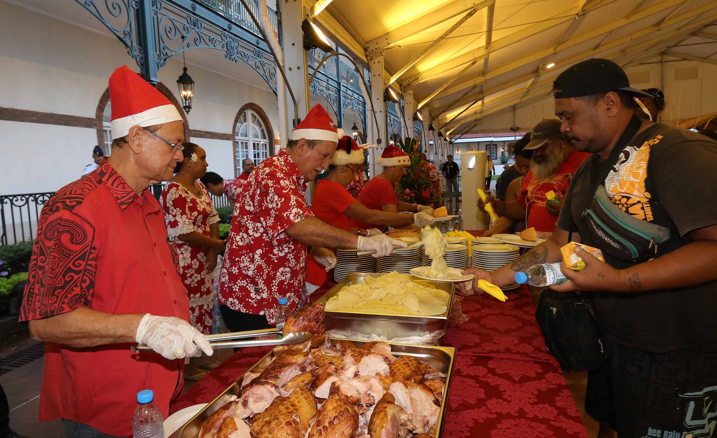 Repas à la présidence pour des personnes sans domicile fixe  