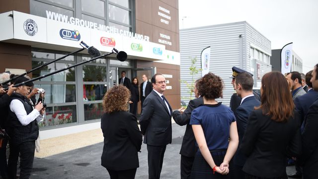 Les cartes de vœux de l'Élysée imprimées par l'ex-otage des frères Kouachi