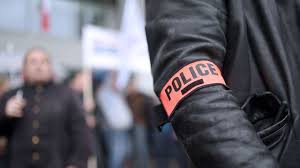 Une famille chinoise dévalisée à domicile par de faux policiers