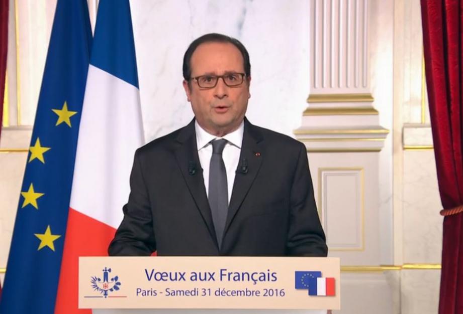 Pour ses derniers voeux, Hollande multiplie les avertissements à la droite, au FN et même à la gauche
