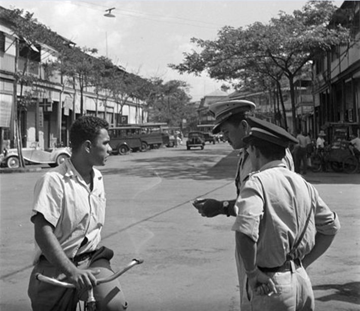 Mutoi rue du commerce à Papeete. Photo Whites aviation