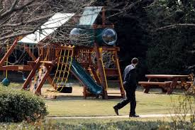 Les Obama s'en vont, les balançoires de leurs filles aussi