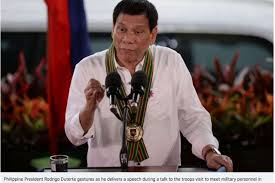 Philippines: Duterte menace de décréter la loi martiale