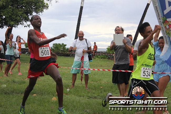 Samuel Aragaw s'est fait coiffer au poteau par Cédric Wane