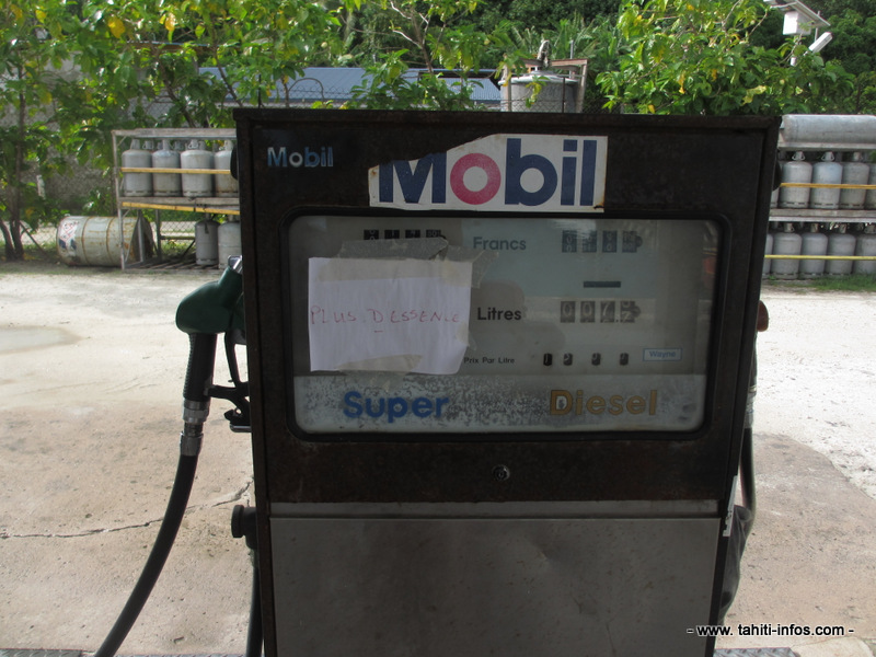La station essence est à sec depuis plusieurs jours.