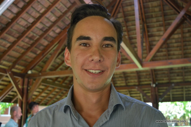 Marcel Tuihani reçoit les jeunes entrepreneurs et sportifs qui ont marqué l'année 2016