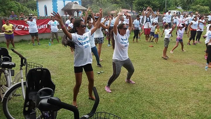 La journée s'est enchaînée avec un cours de fitness dans les jardins de l'hôtel de ville.