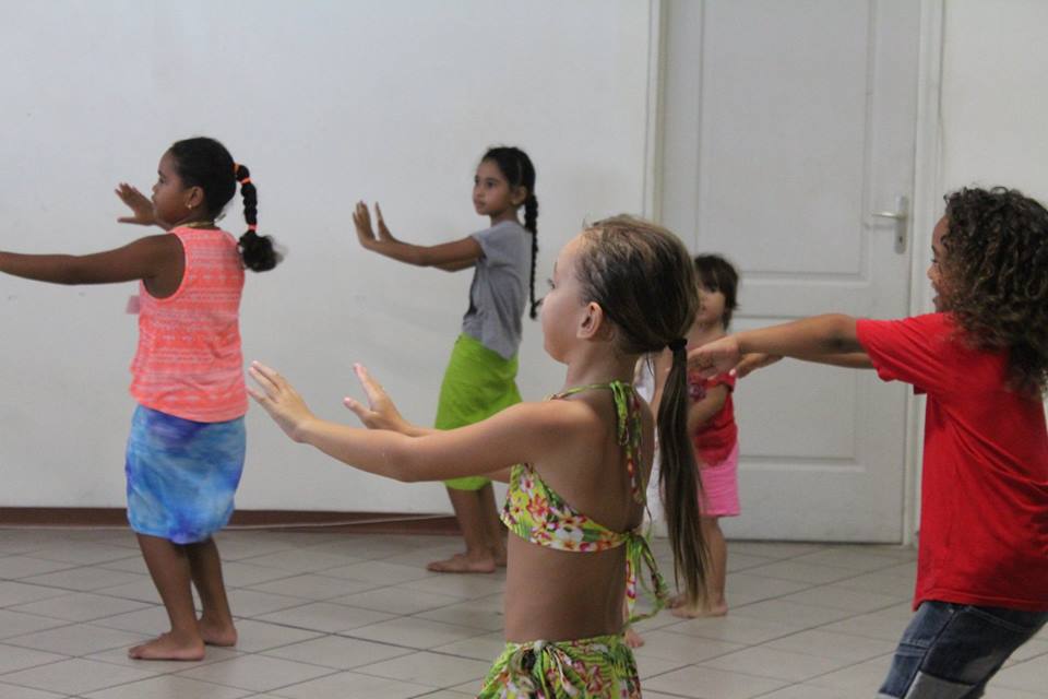 La Maison de la culture souhaite valoriser le reo tahiti en proposant aux enfants de  découvrir un pan de leur culture.